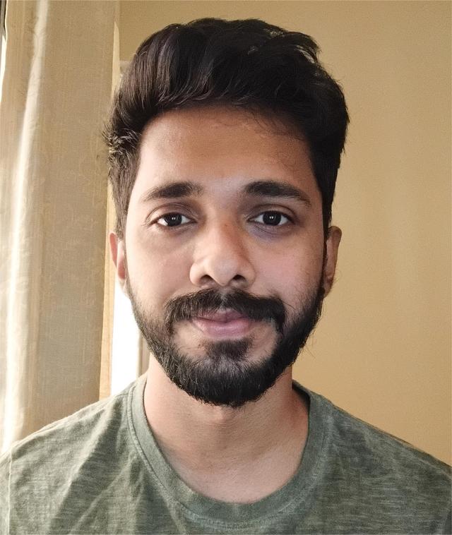 Portrait of Rohan, Project Manager and Swift Developer